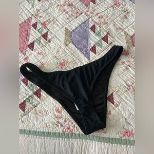 Dippin Daisy’s black bikini bottoms ribbed nwt